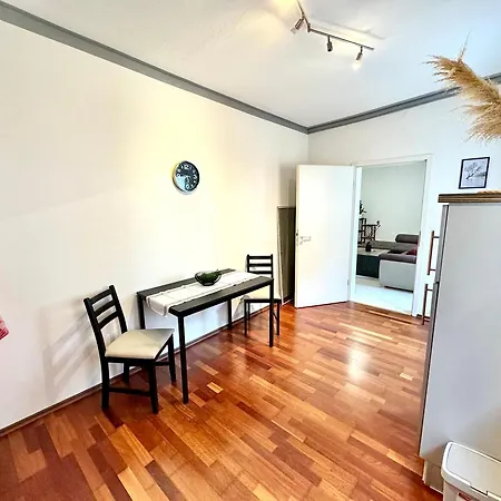 Apartamento Charmante Wg Im Stadtgefluester *